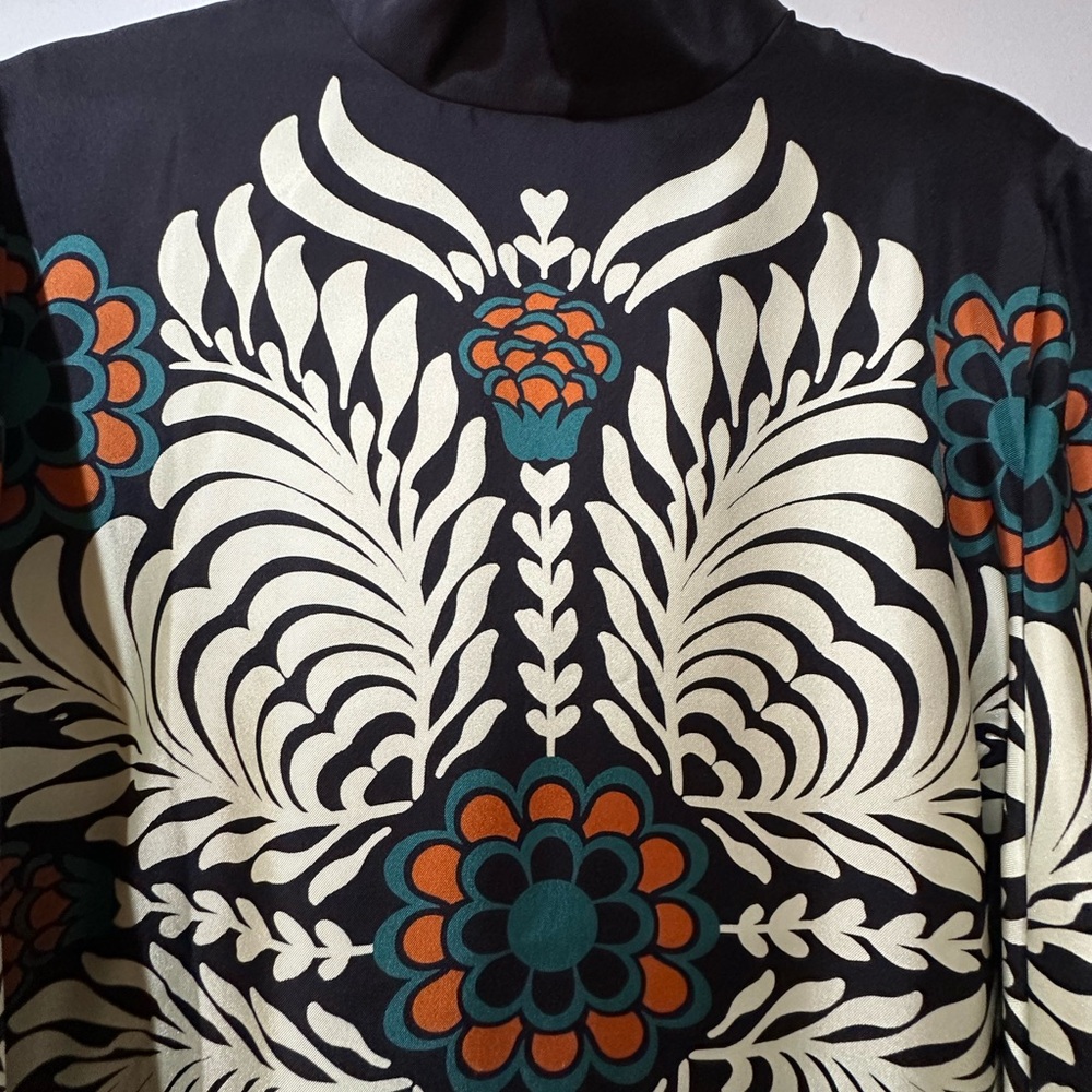 LA DoubleJ Make an Exit Silk Blouse - Picture 3 of 8